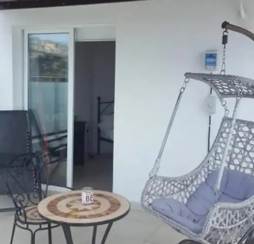 Panoramic Holidays Apartamento Peyia