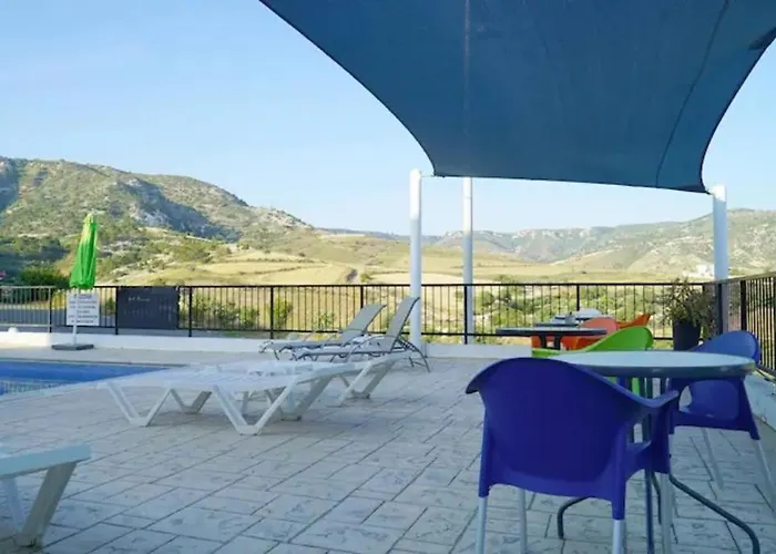 Panoramic Holidays 公寓 *